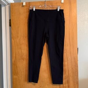 Skechers black workout pants with pockets.